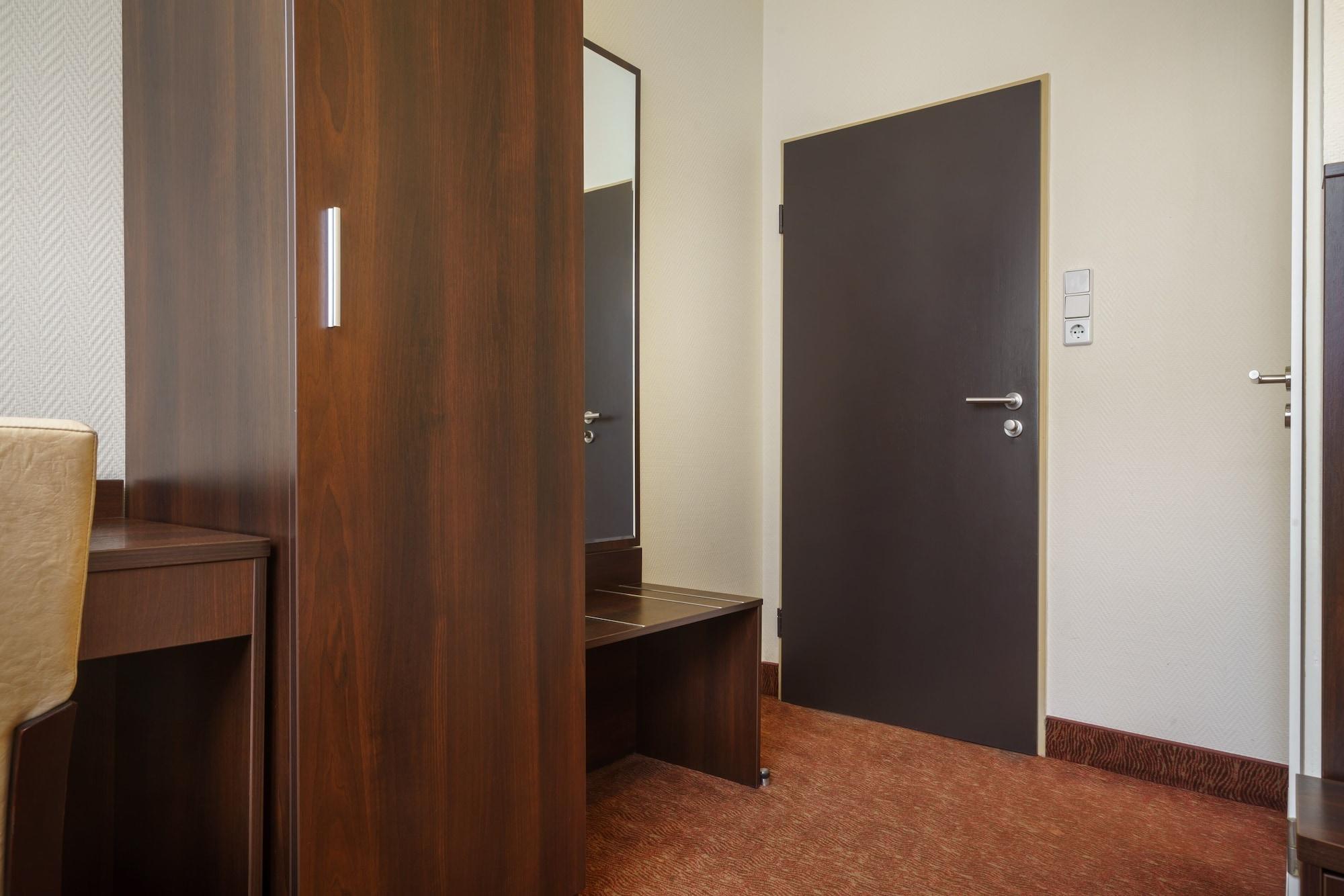 Novum Hotel Eleazar City Center Hamburg-Harburg Exteriör bild