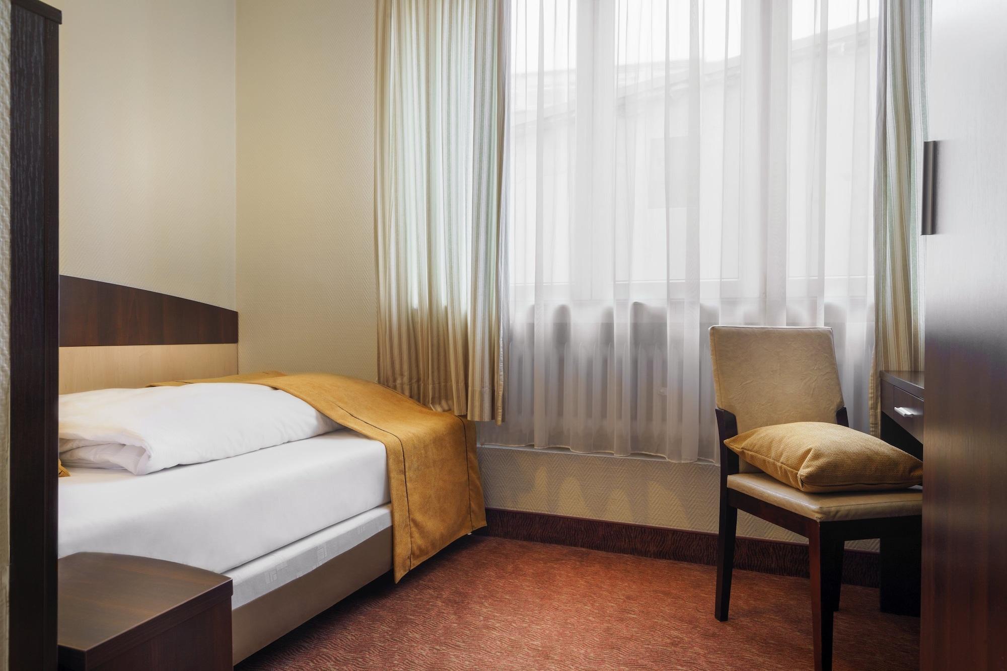 Novum Hotel Eleazar City Center Hamburg-Harburg Exteriör bild