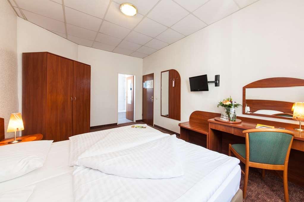 Novum Hotel Eleazar City Center Hamburg-Harburg Rum bild